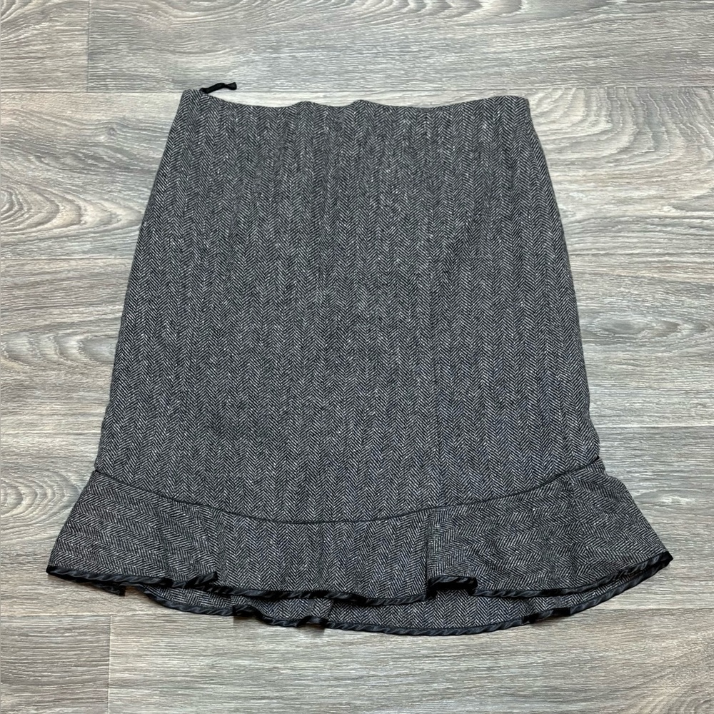 Classic Gap Black and Grey Skirt